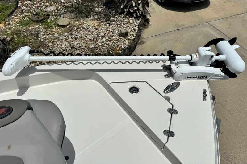 Slide: The Image of 2016 Ranger 2510 Bay Ranger with Minn Kota trolling motor on deck. - 11