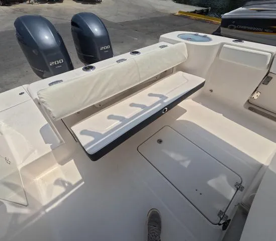 Slide: The Image of Robalo r272 2021 - 13