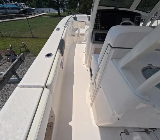 Slide: The Image of Robalo r272 2021 - 28