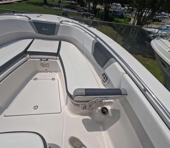 Slide: The Image of Robalo r272 2021 - 42