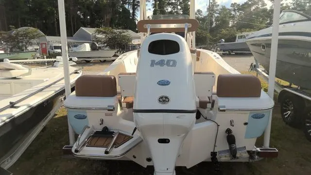 Slide: The Image of Pioneer Islander 180 2023 - 11