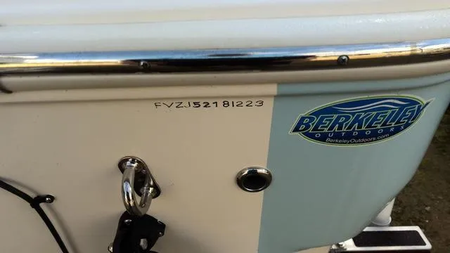 Slide: The Image of Pioneer Islander 180 2023 - 12