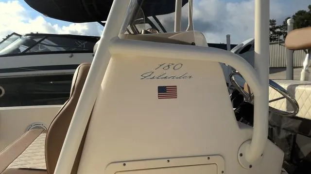 Slide: The Image of Pioneer Islander 180 2023 - 3