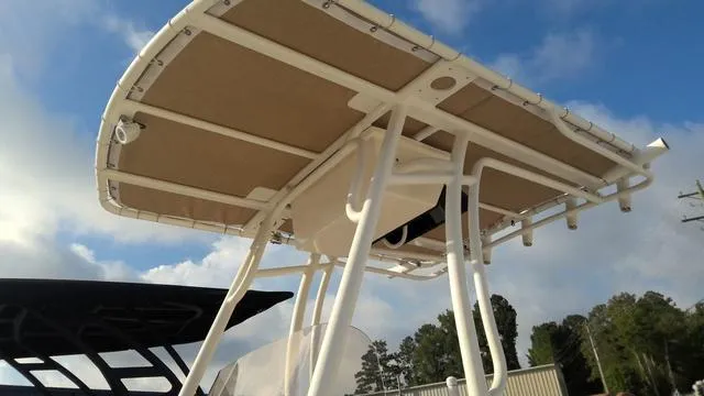 Slide: The Image of Pioneer Islander 180 2023 - 7