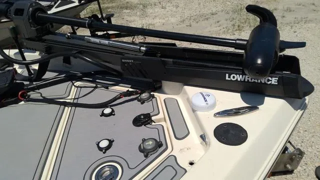 Slide: The Image of Skeeter SX230 2018 - 4