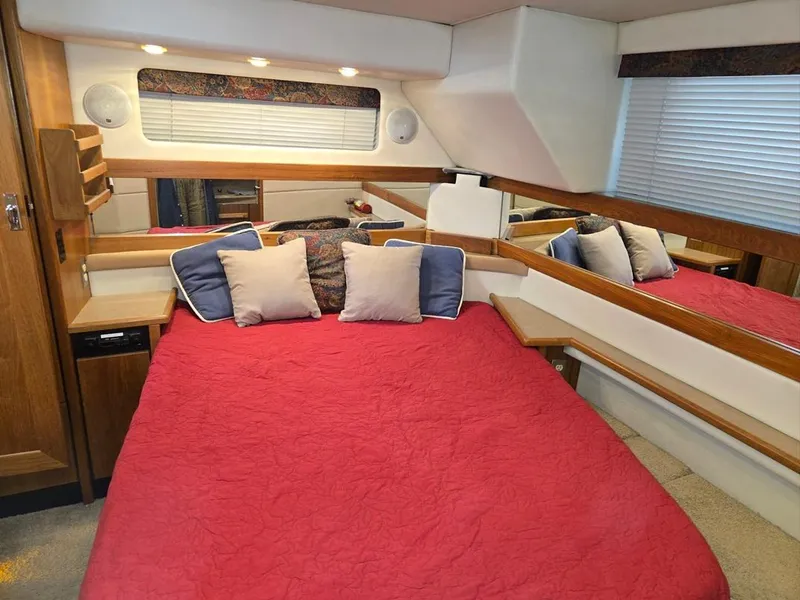 Slide: The Image of Bayliner 4087 Aft Cabin Motoryacht 1997 - 50