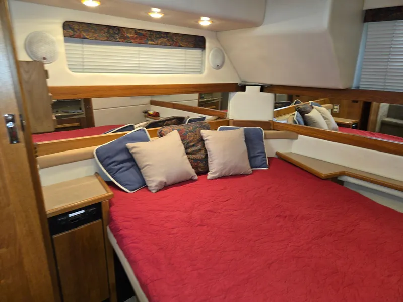 Slide: The Image of Bayliner 4087 Aft Cabin Motoryacht 1997 - 52