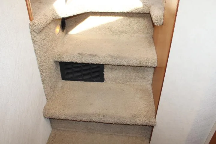 Slide: The Image of Bayliner 4087 Aft Cabin Motoryacht 1997 - 63