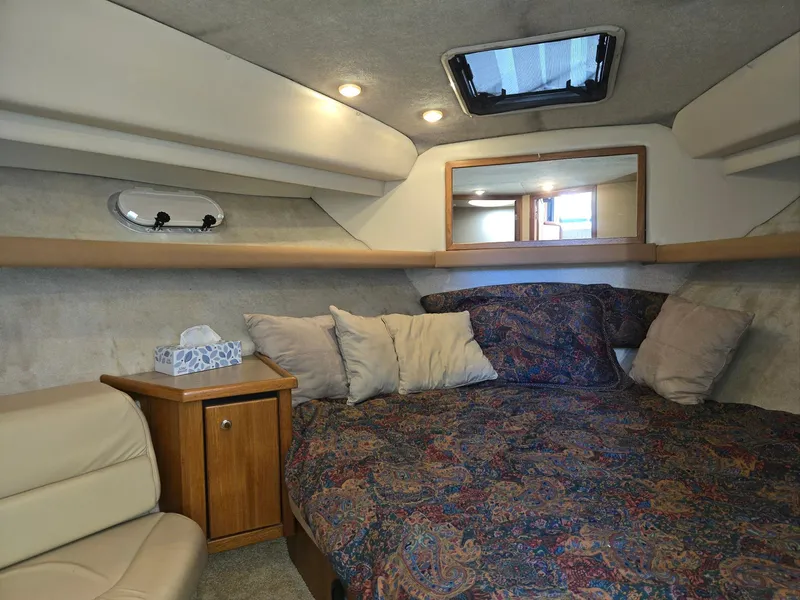 Slide: The Image of Bayliner 4087 Aft Cabin Motoryacht 1997 - 64