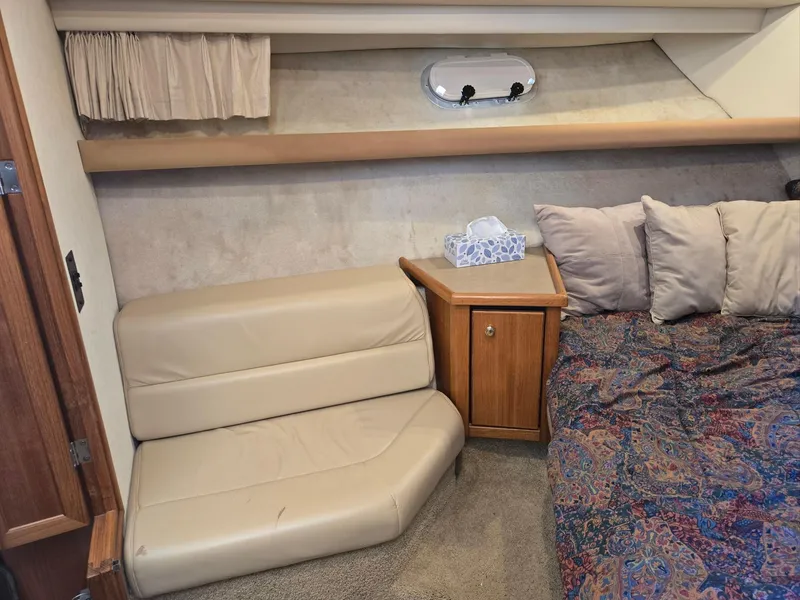Slide: The Image of Bayliner 4087 Aft Cabin Motoryacht 1997 - 67