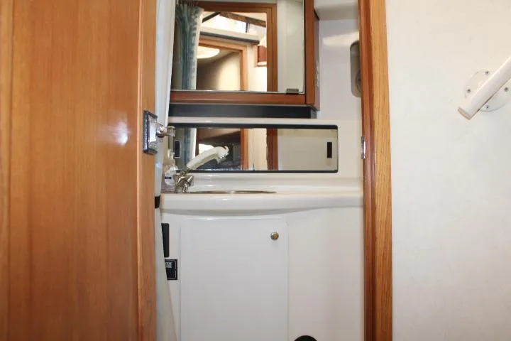 Slide: The Image of Bayliner 4087 Aft Cabin Motoryacht 1997 - 71