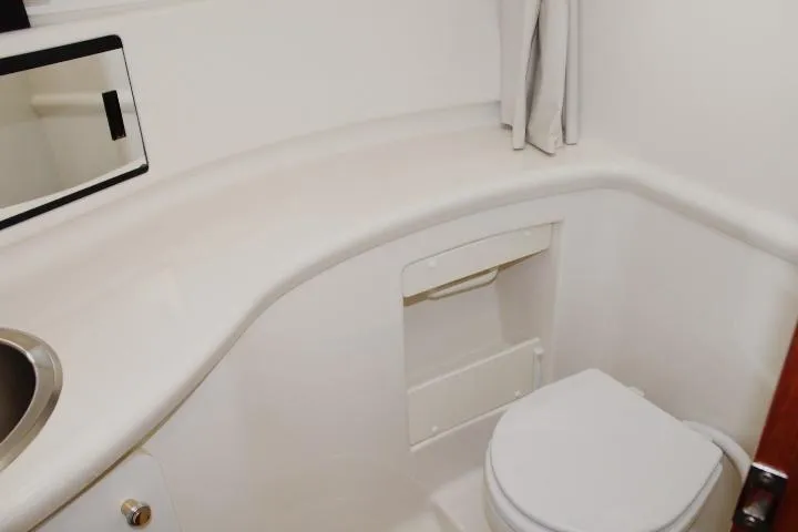 Slide: The Image of Bayliner 4087 Aft Cabin Motoryacht 1997 - 73