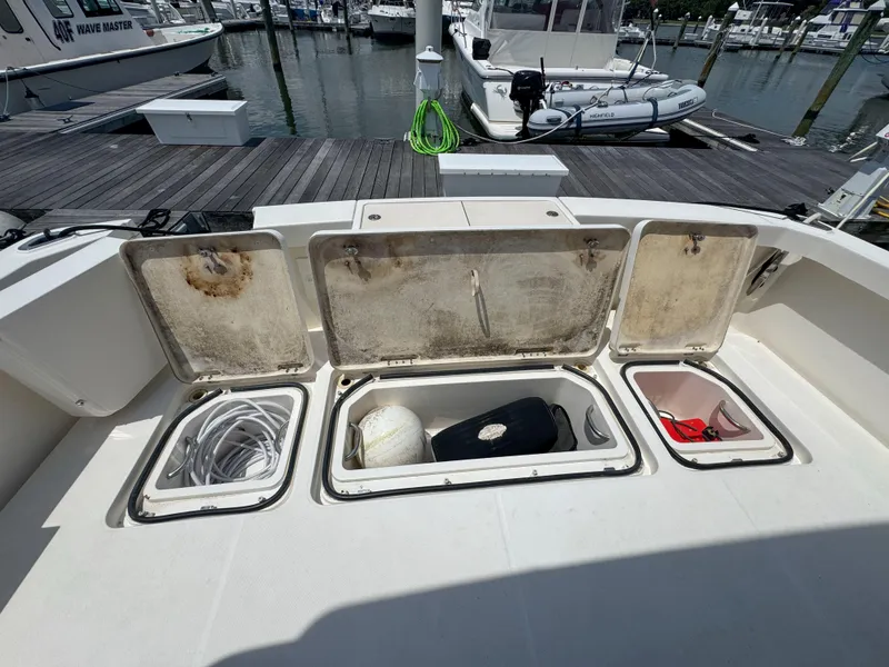 Slide: The Image of Silverton 48 Convertible 2004 - 17