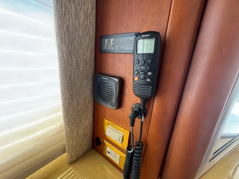 Slide: The Image of Silverton 48 Convertible 2004 - 31