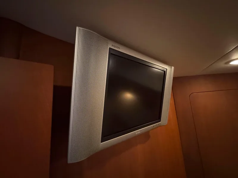 Slide: The Image of Silverton 48 Convertible 2004 - 41