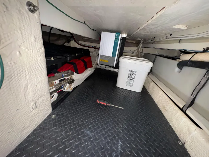 Slide: The Image of Silverton 48 Convertible 2004 - 43