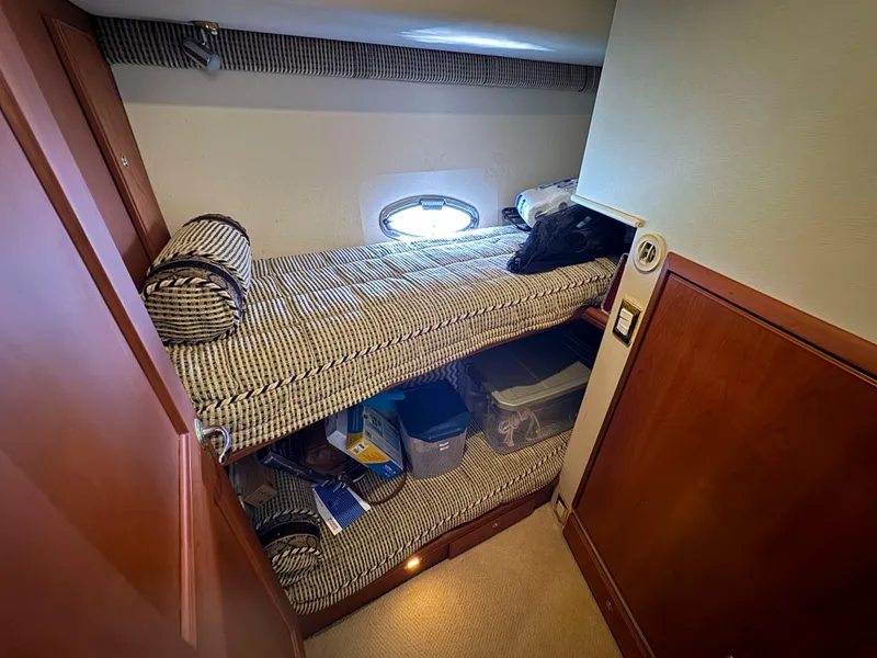 Slide: The Image of Silverton 48 Convertible 2004 - 45