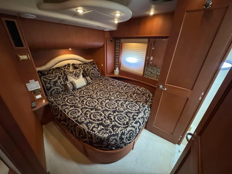 Slide: The Image of Silverton 48 Convertible 2004 - 48