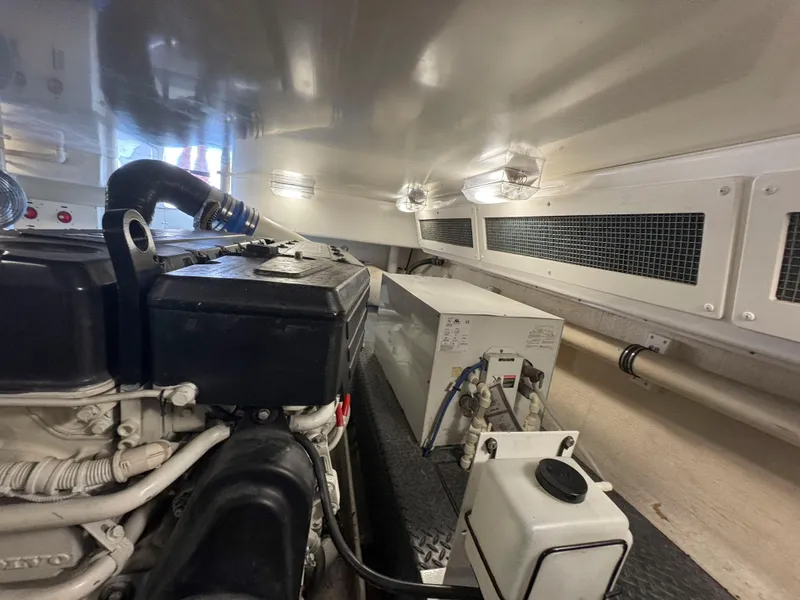 Slide: The Image of Silverton 48 Convertible 2004 - 56