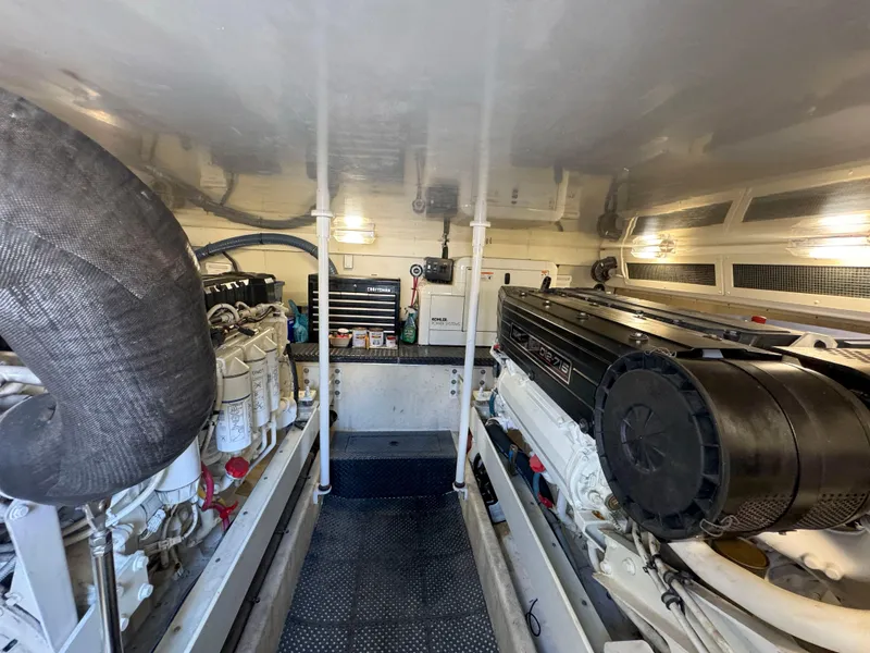 Slide: The Image of Silverton 48 Convertible 2004 - 57