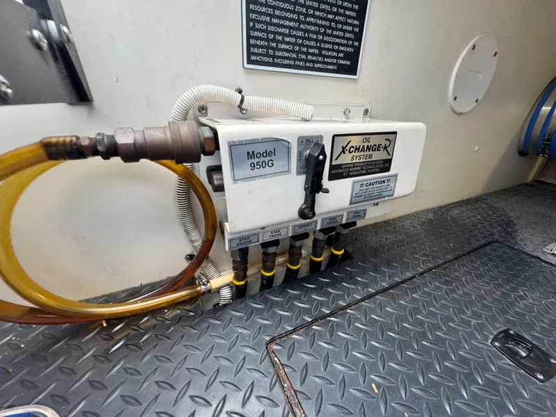 Slide: The Image of Silverton 48 Convertible 2004 - 61