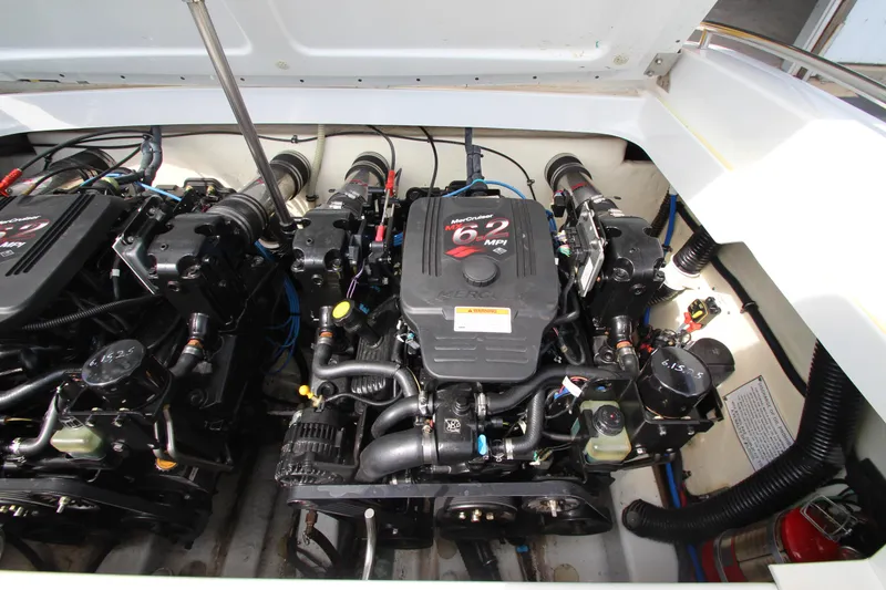 Slide: The Image of 2008 Formula 292 FASTech engine compartment with dual MerCruiser 6.2 MPI engines. - 20