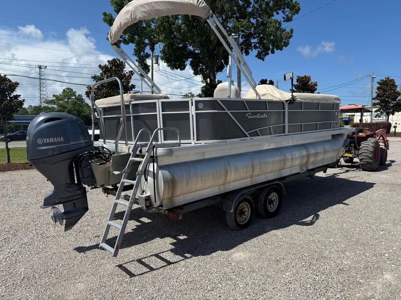 Slide: The Image of 2017 Sweetwater 2286 C pontoon boat with Yamaha motor on a trailer. - 5