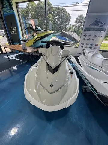 Slide: The Image of Yamaha VX Cruiser HO 2025 - 3