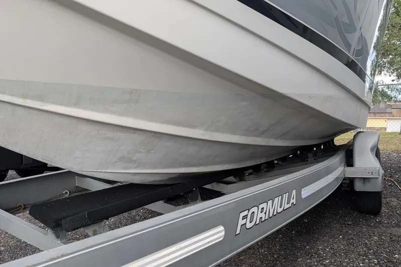 Slide: The Image of 2006 Formula 27 Performance Cruiser on trailer, close-up view of hull and trailer. - 45