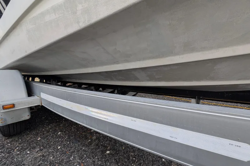 Slide: The Image of 2006 Formula 27 Performance Cruiser on trailer, close-up view of hull and wheel. - 46