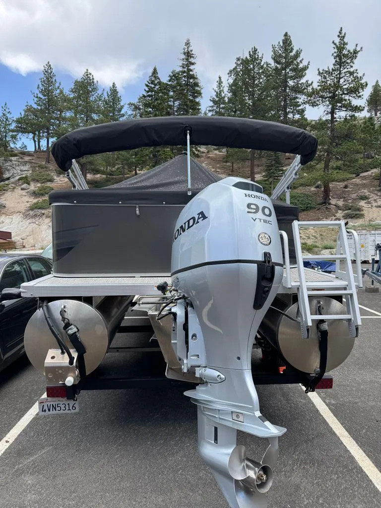 Slide: The Image of Tahoe Sport CR 2180 2023 - 11