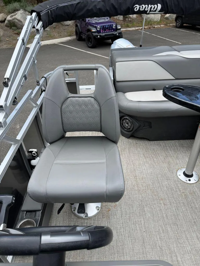 Slide: The Image of Tahoe Sport CR 2180 2023 - 3