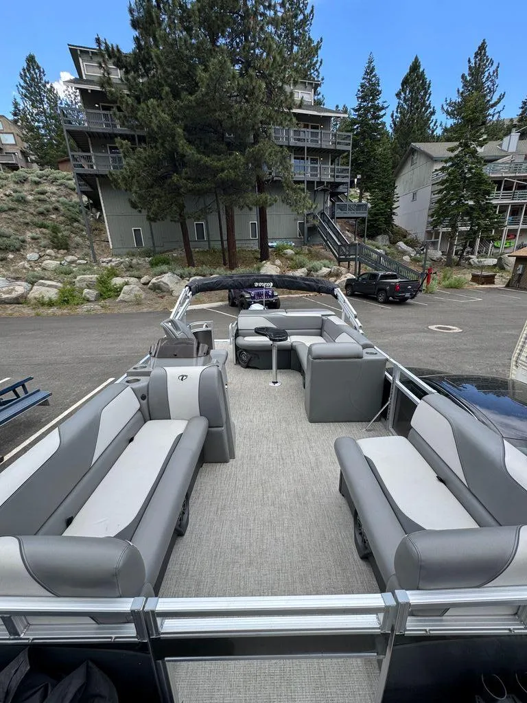 Slide: The Image of Tahoe Sport CR 2180 2023 - 5