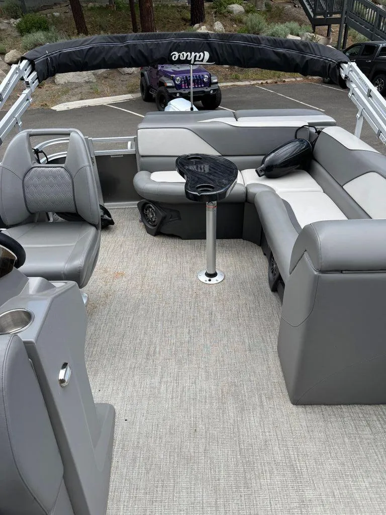 Slide: The Image of Tahoe Sport CR 2180 2023 - 9