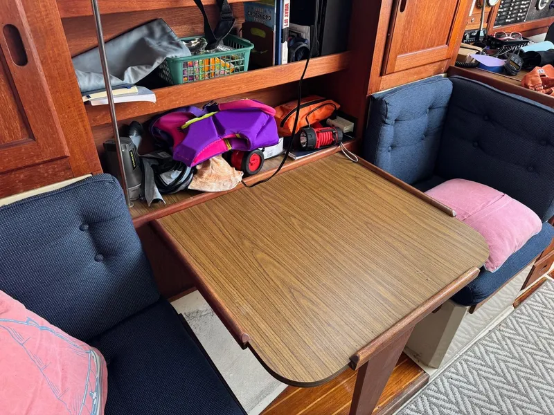 Slide: The Image of Catalina C-36 Sloop 1984 - 13