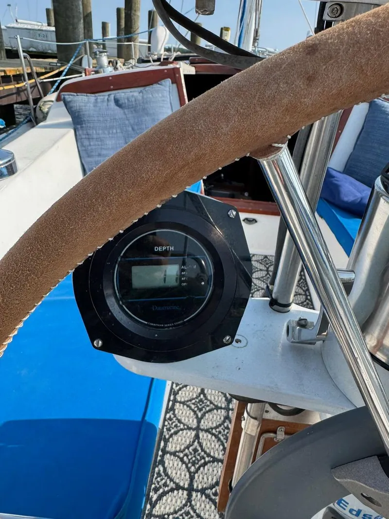 Slide: The Image of Catalina C-36 Sloop 1984 - 7