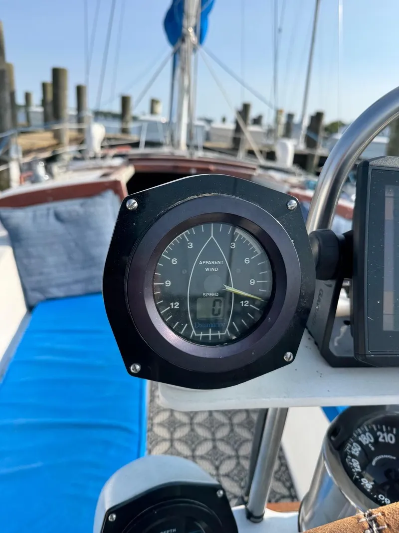 Slide: The Image of Catalina C-36 Sloop 1984 - 8