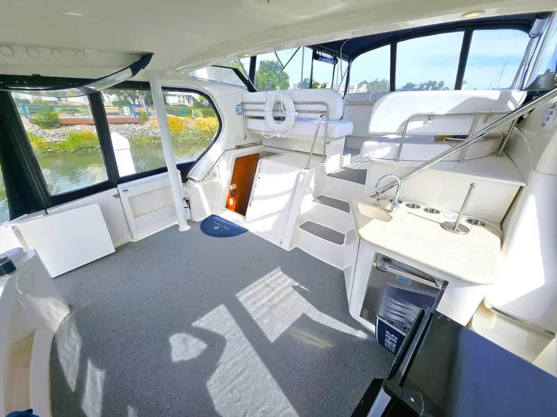 Slide: The Image of Silverton 43 Motor Yacht 2004 - 16