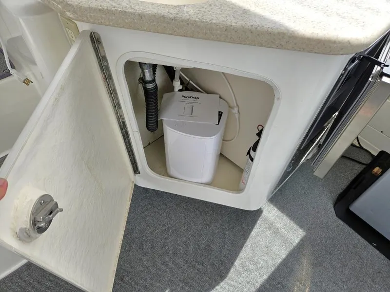 Slide: The Image of Silverton 43 Motor Yacht 2004 - 19