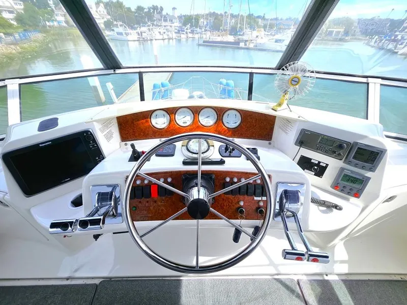 Slide: The Image of Silverton 43 Motor Yacht 2004 - 22