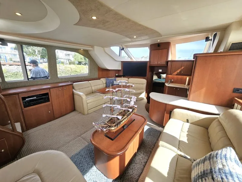 Slide: The Image of Silverton 43 Motor Yacht 2004 - 29