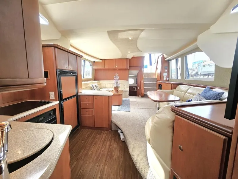 Slide: The Image of Silverton 43 Motor Yacht 2004 - 32