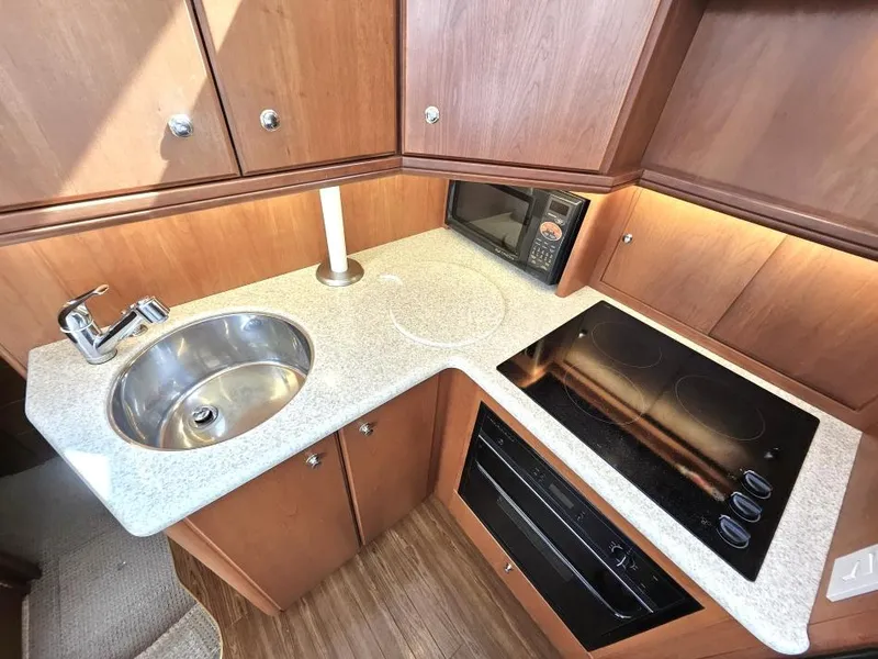 Slide: The Image of Silverton 43 Motor Yacht 2004 - 37