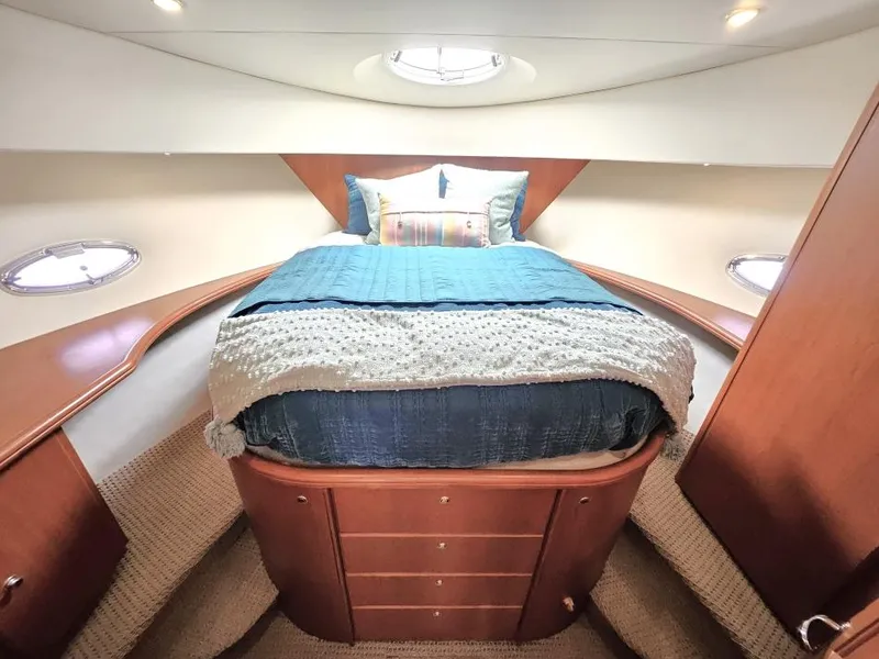 Slide: The Image of Silverton 43 Motor Yacht 2004 - 47