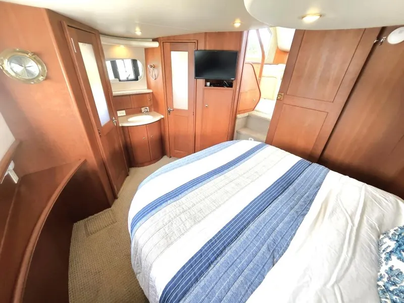 Slide: The Image of Silverton 43 Motor Yacht 2004 - 54