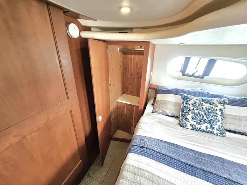 Slide: The Image of Silverton 43 Motor Yacht 2004 - 59