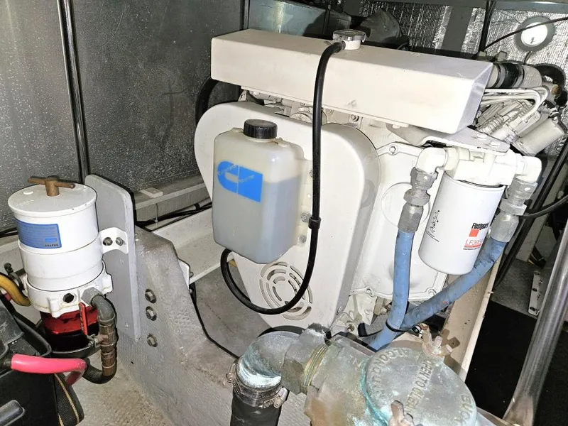 Slide: The Image of Silverton 43 Motor Yacht 2004 - 61