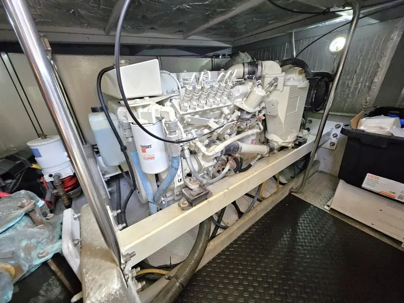 Slide: The Image of Silverton 43 Motor Yacht 2004 - 62