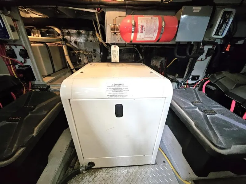 Slide: The Image of Silverton 43 Motor Yacht 2004 - 64