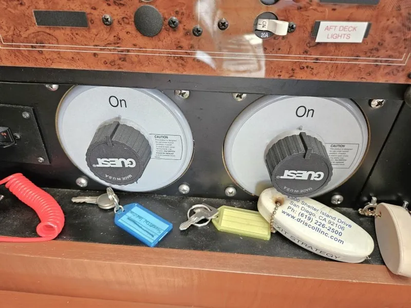 Slide: The Image of Silverton 43 Motor Yacht 2004 - 69